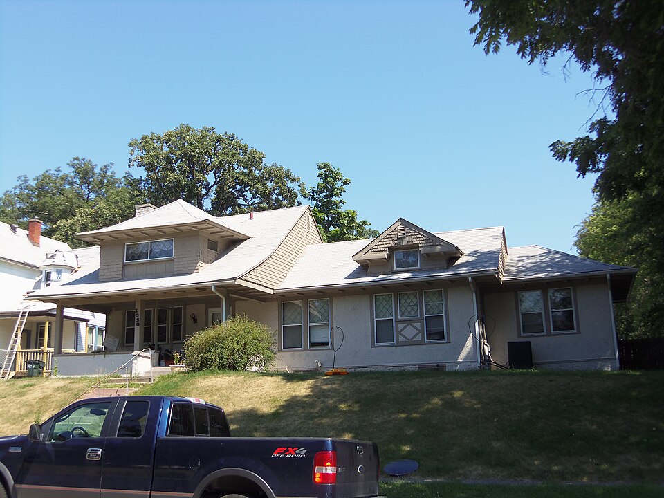 Photograph of Dils-Downer House