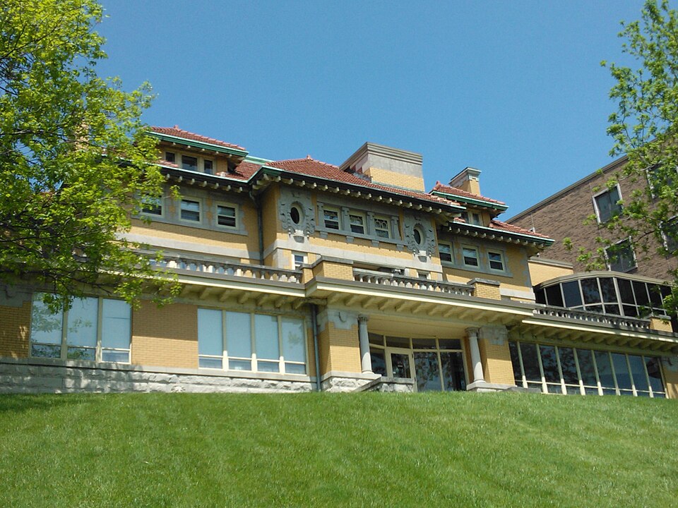 Photograph of Henry Kahl House