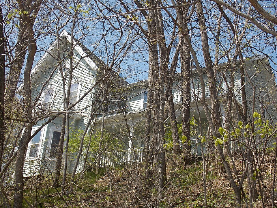 Photograph of John Hoersch House