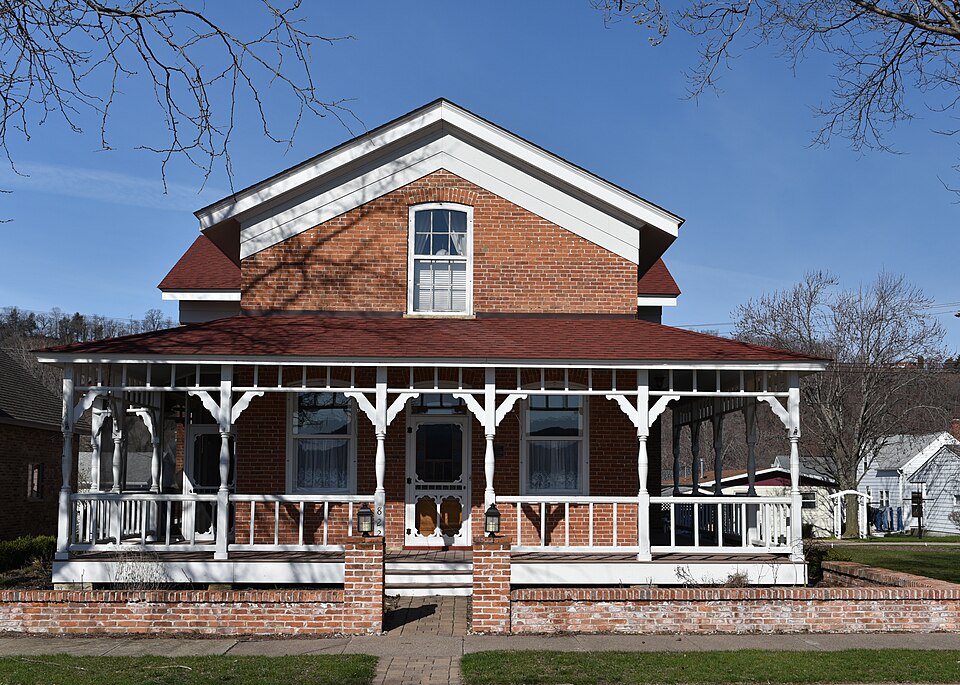 Photograph of Weber House