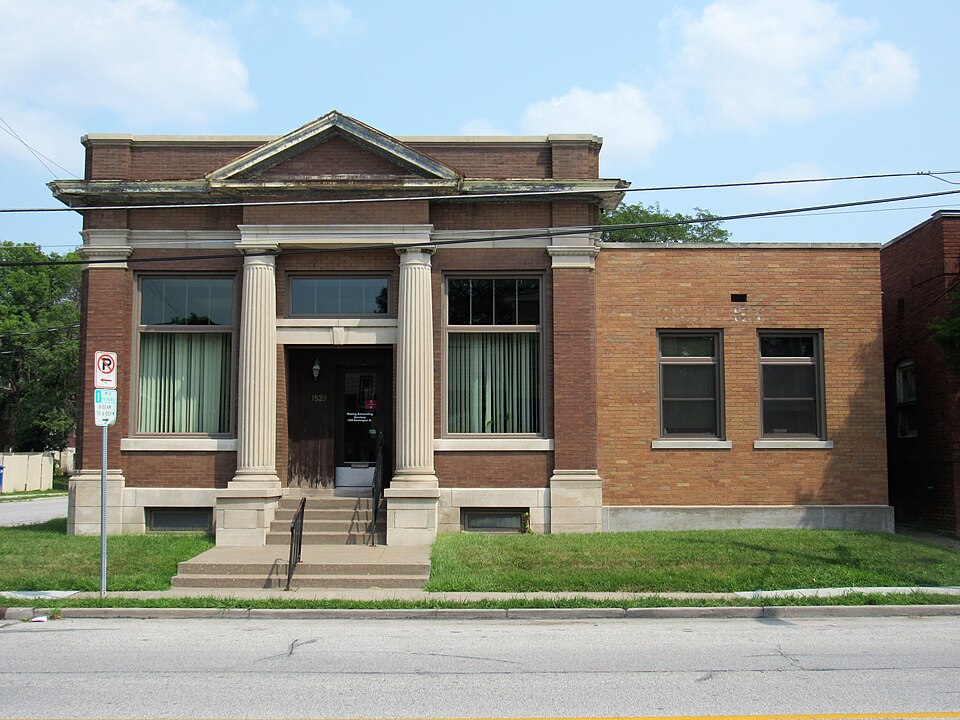 Photograph of Northwest Davenport Savings Bank