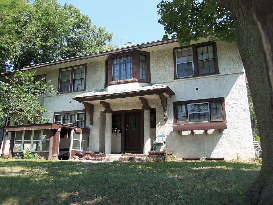 Photograph of Edward C. Roberts House