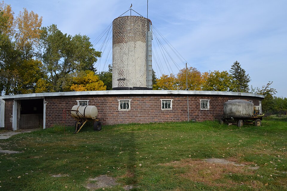Photograph of Herman Wood Round Barn
