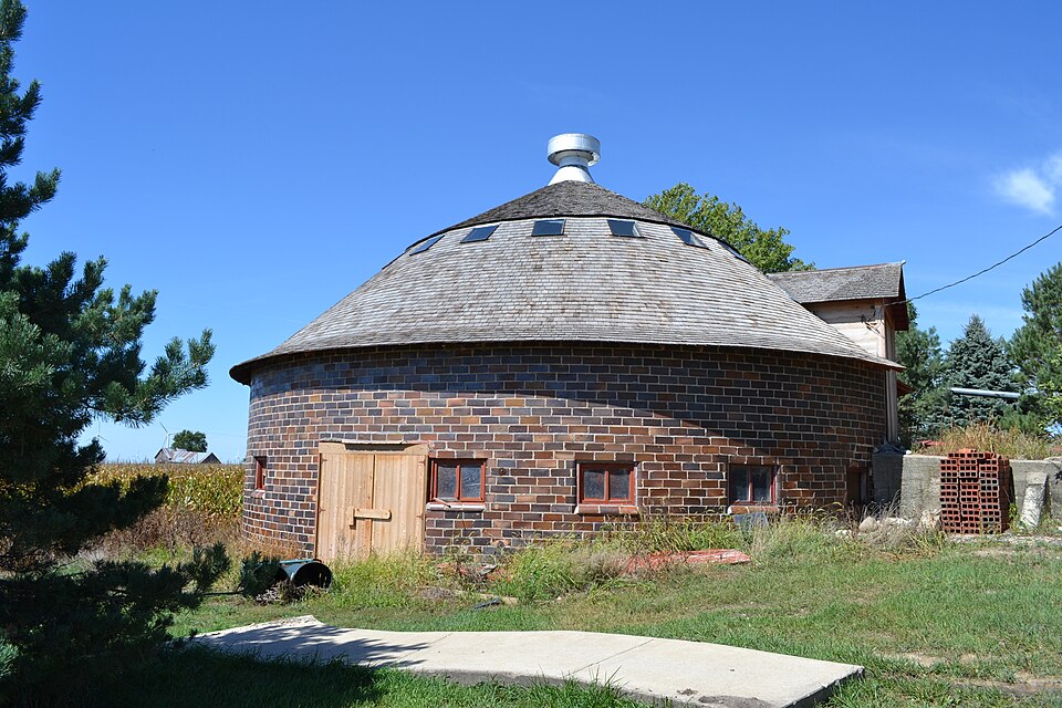 Photograph of William Oakland Round Barn