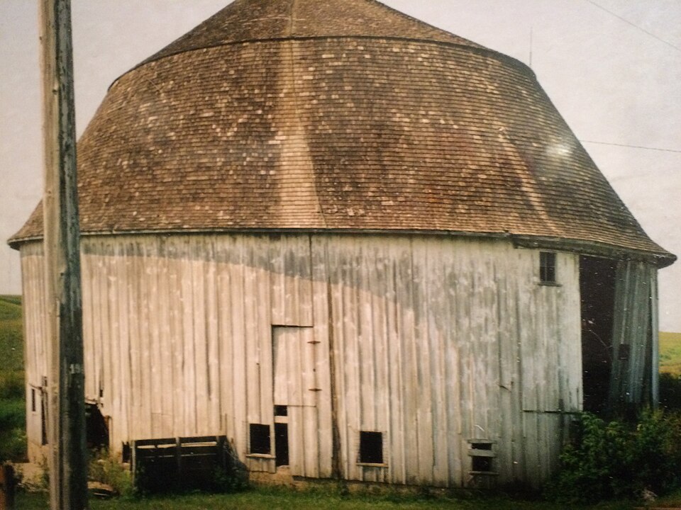 Photograph of Miller Round Barn