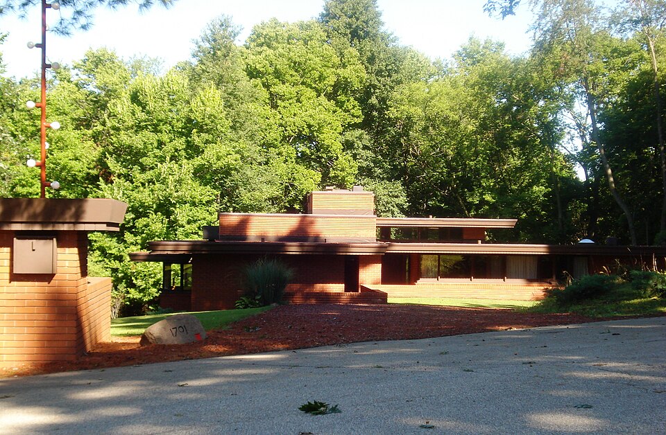 Photograph of Robert H. Sunday House