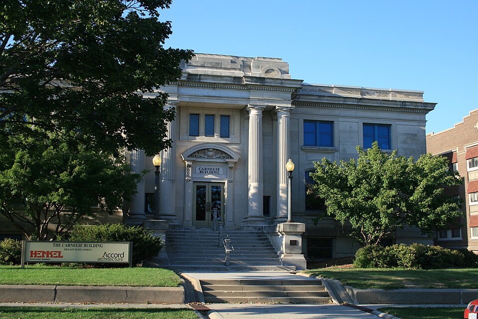 Photograph of Mason City Public Library