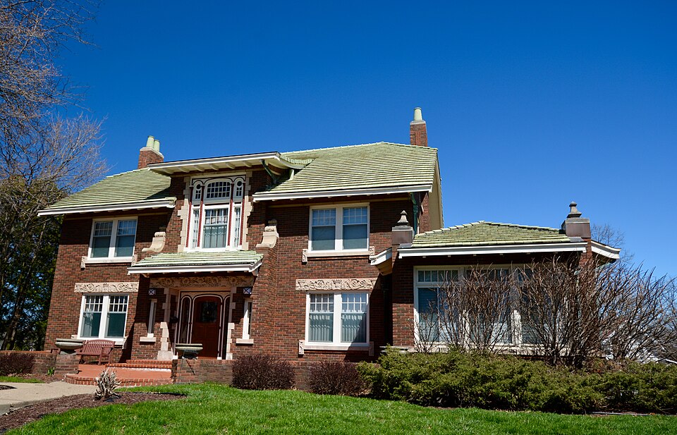 Photograph of T. Ben Loetscher House