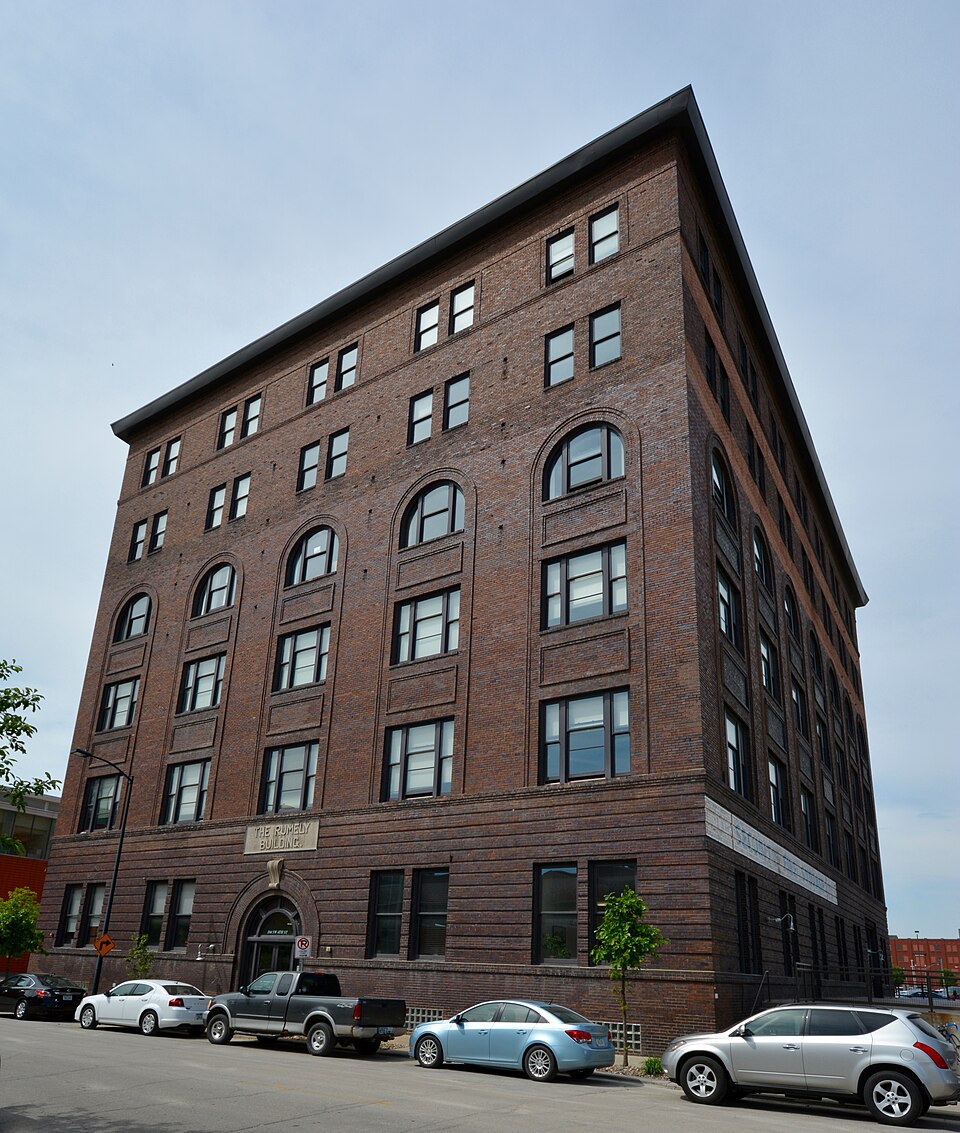 Photograph of Rumely-Des Moines Drug Company Building