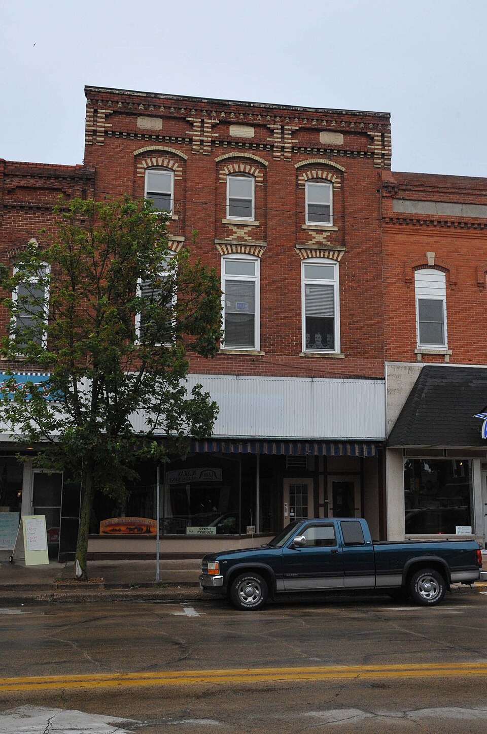 Photograph of IOOF Building
