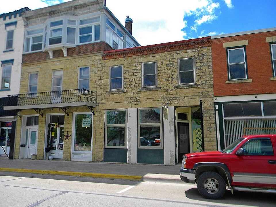 Photograph of Building at 126 South Riverview Street