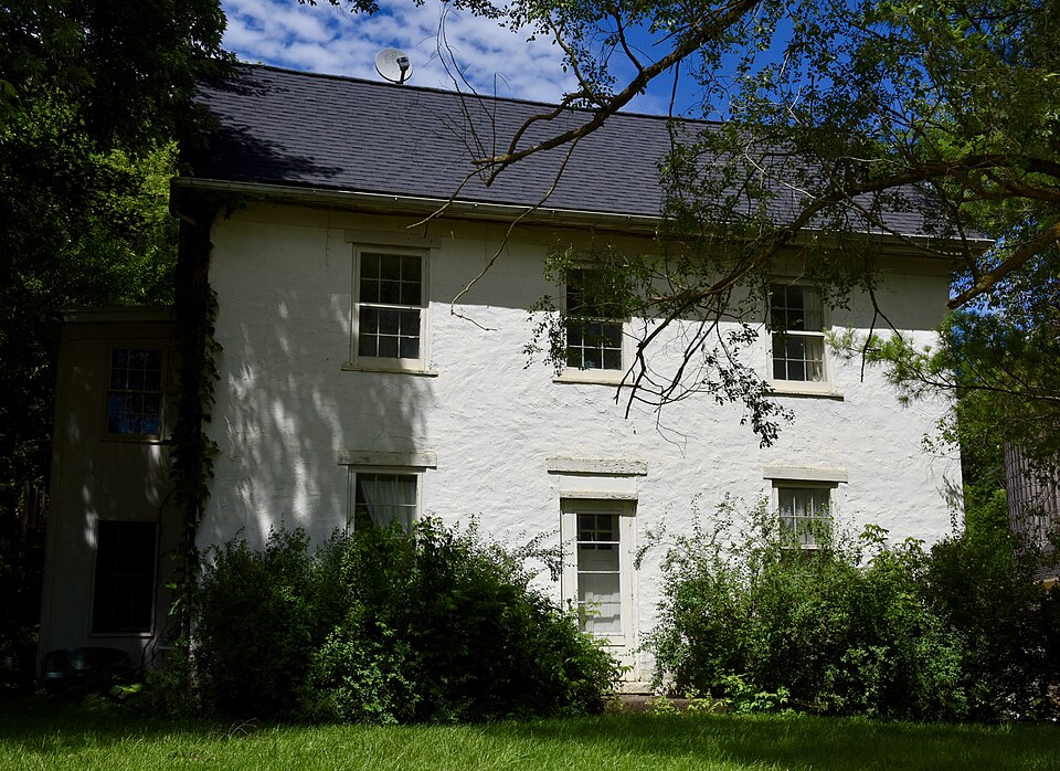 Photograph of Robb House and Spring House