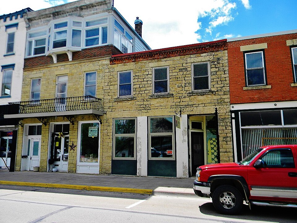 Photograph of Bellevue Herald Building
