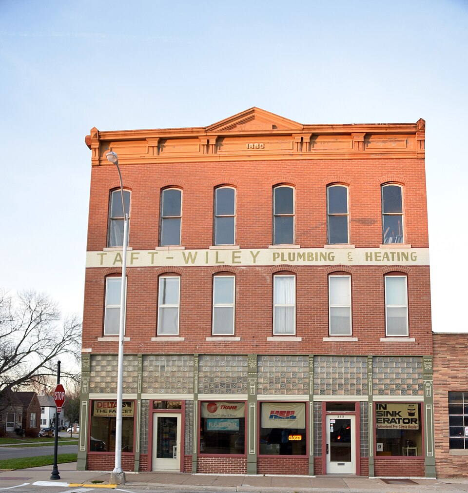Photograph of Zuhn Building