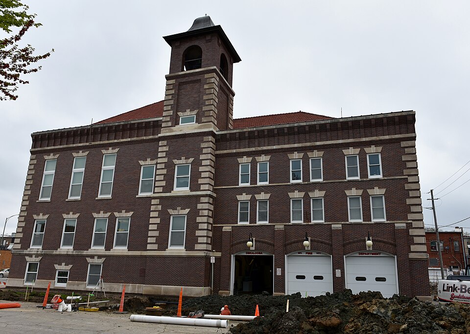Photograph of Oskaloosa Fire Station