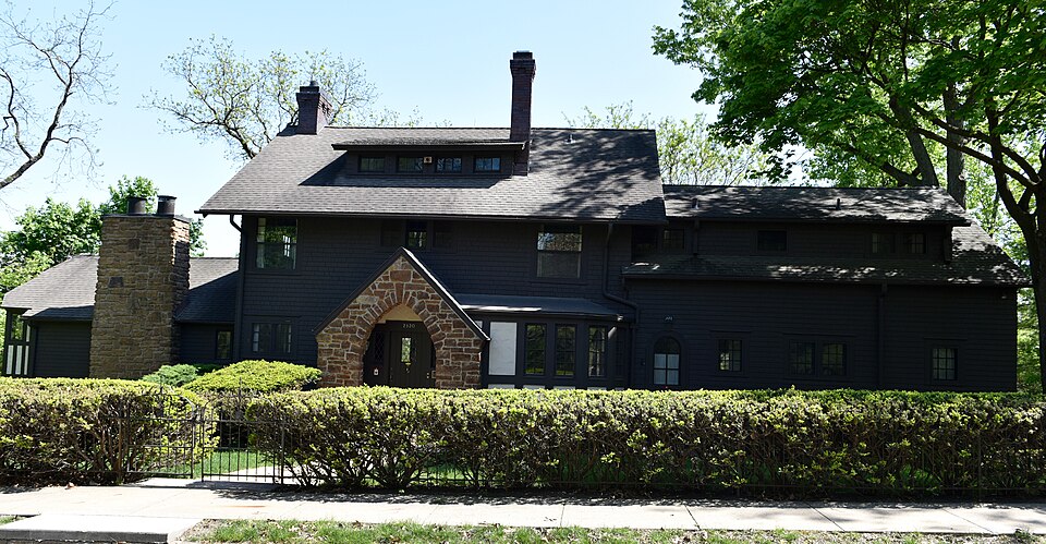 Photograph of Jay Norwood and Genevieve Pendleton Darling House