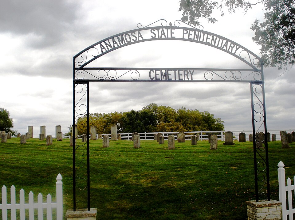 Photograph of Anamosa State Penitentiary Cemetery