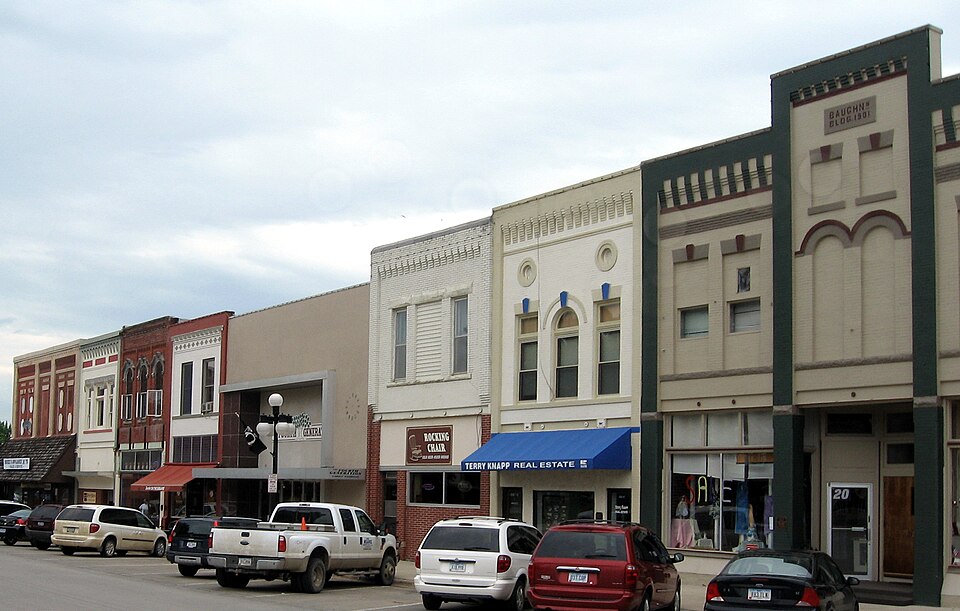 Photograph of Harlan Courthouse Square Commercial District