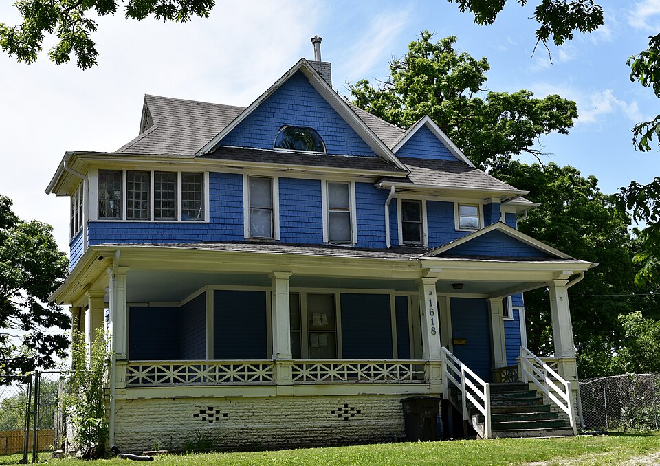 Photograph of The Oaklands Historic District
