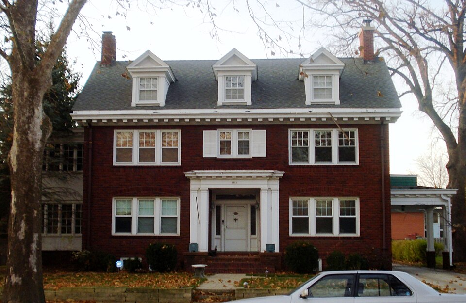 Photograph of William and Sue Damour House