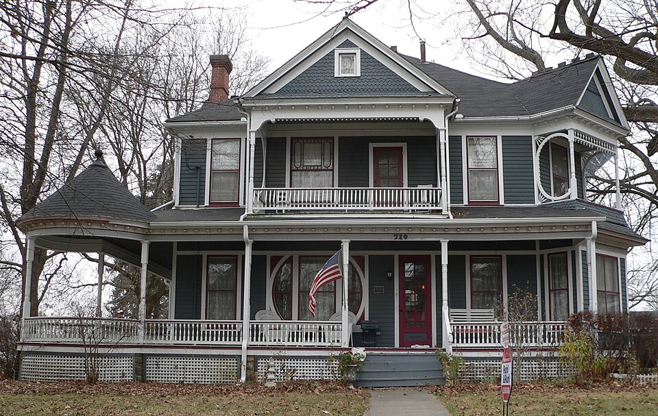 Photograph of George H. and Loretta Ward House