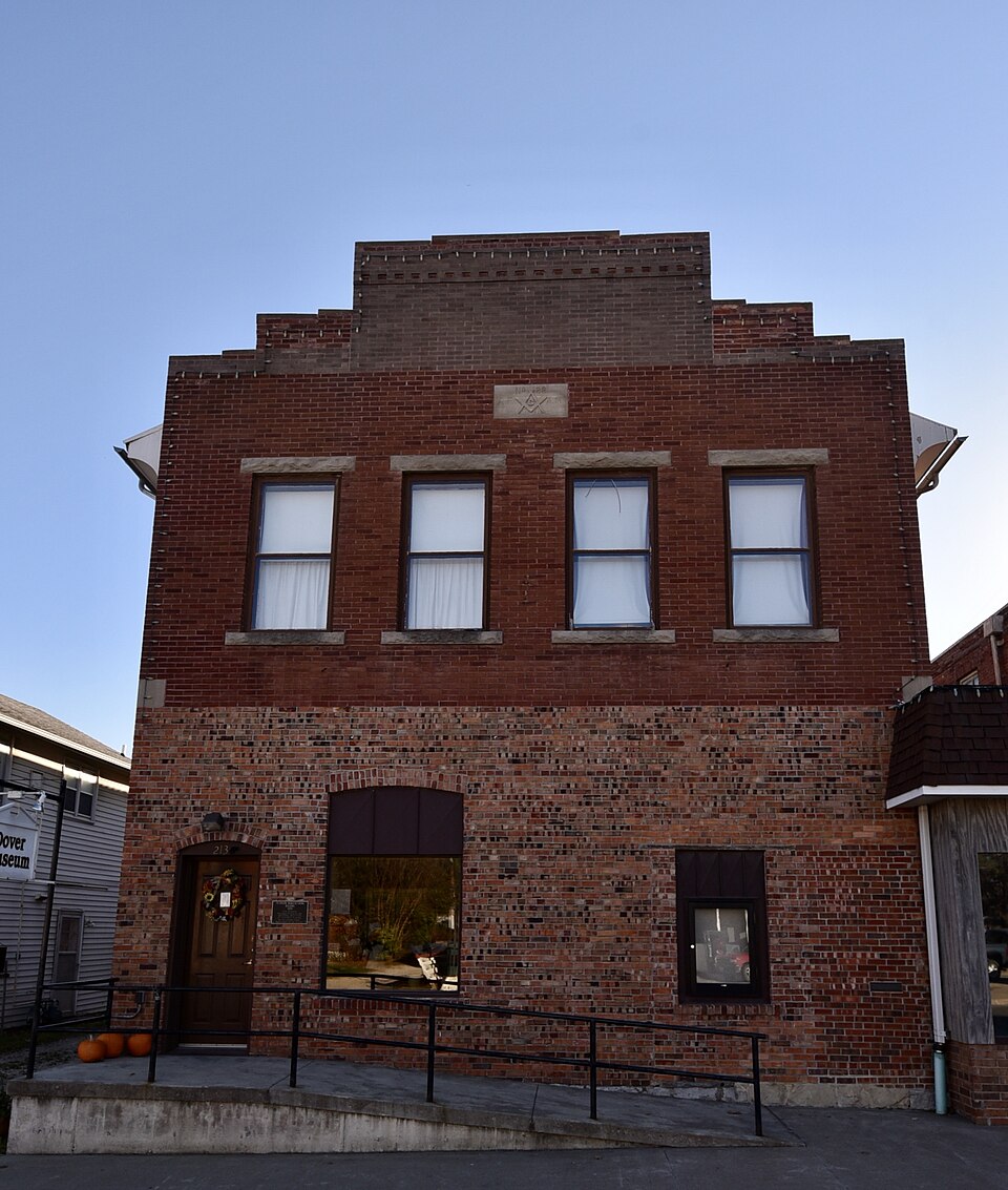 Photograph of Peterson Manufacturing Building