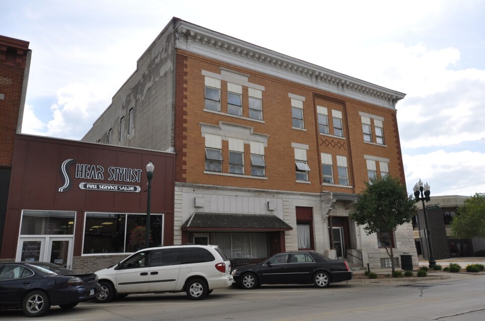 Photograph of Lewis Hotel