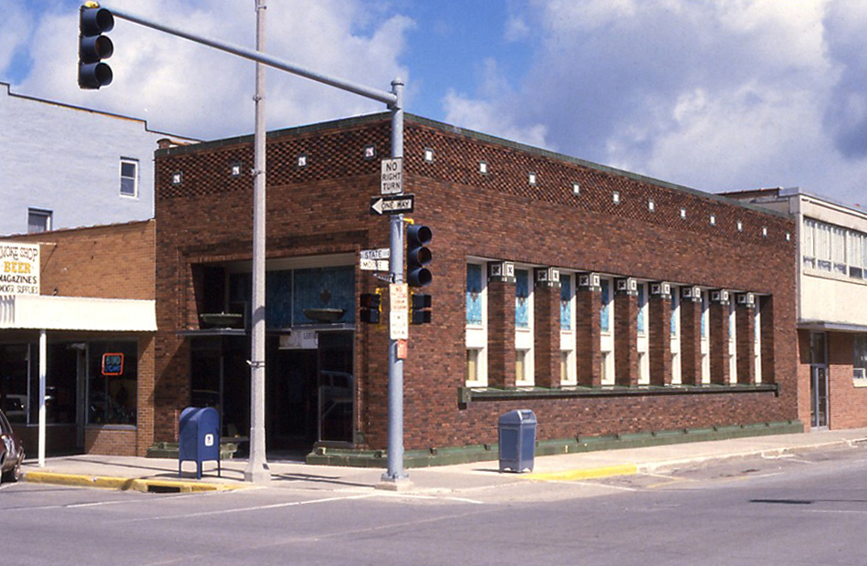 Photograph of Henry Adams Building