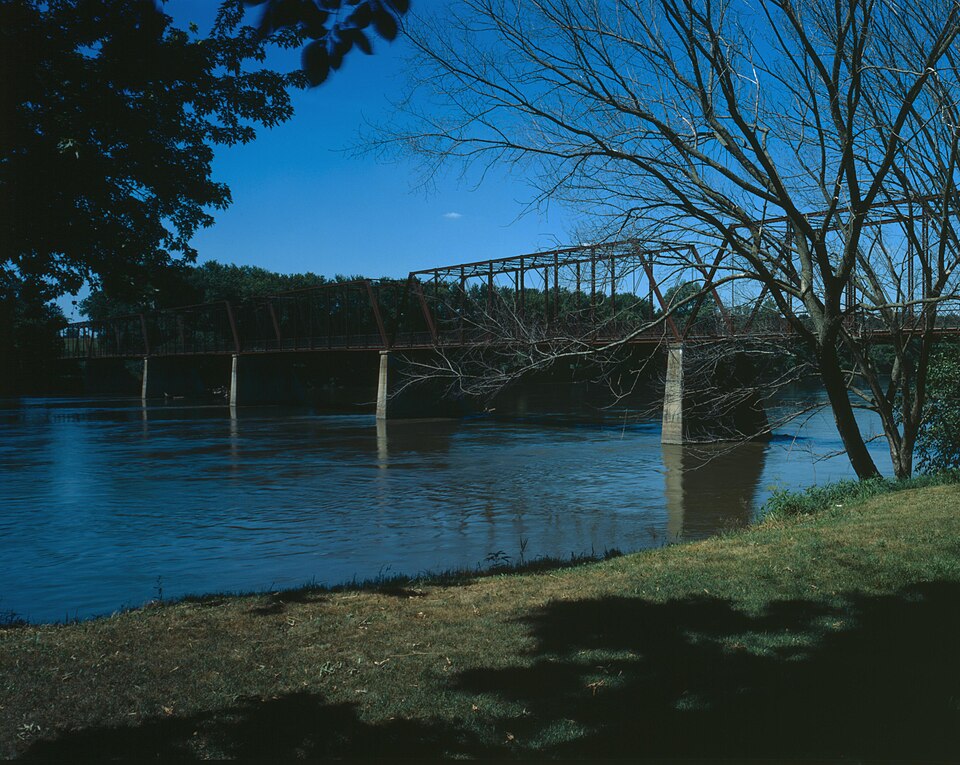 Photograph of Kilbourn Bridge
