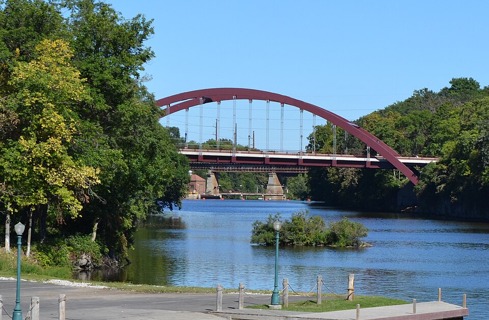 Photograph of Iowa Falls Bridge