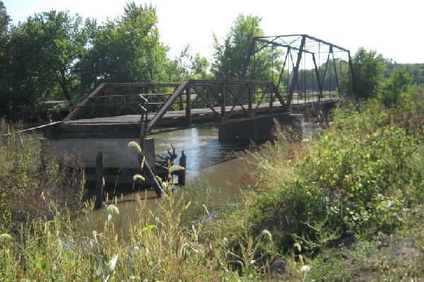 Photograph of Red Bridge