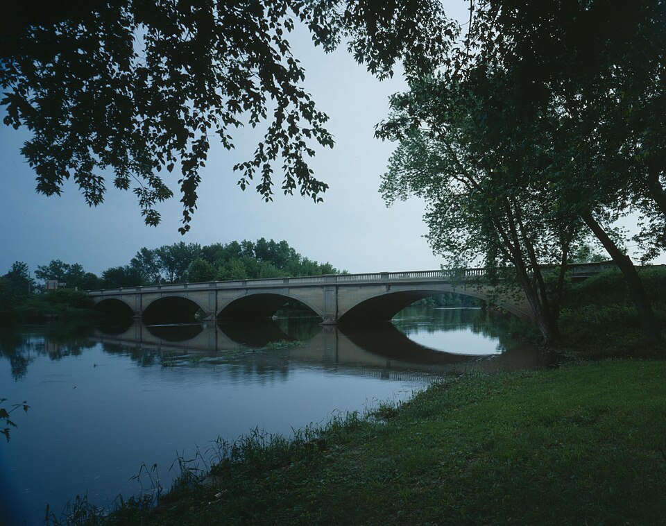 Photograph of Wapsipinicon River Bridge