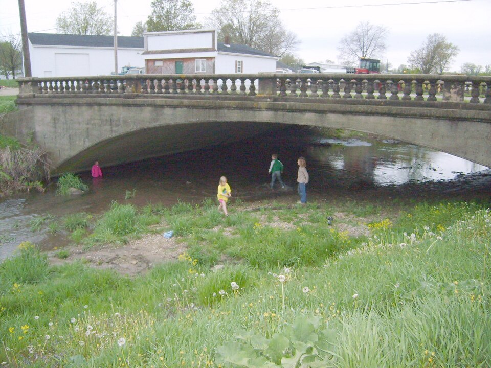Photograph of Vine Street Bridge