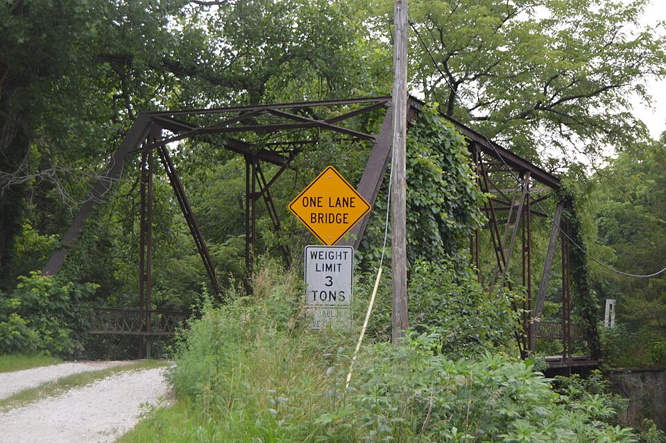 Photograph of Hawkeye Creek Bridge