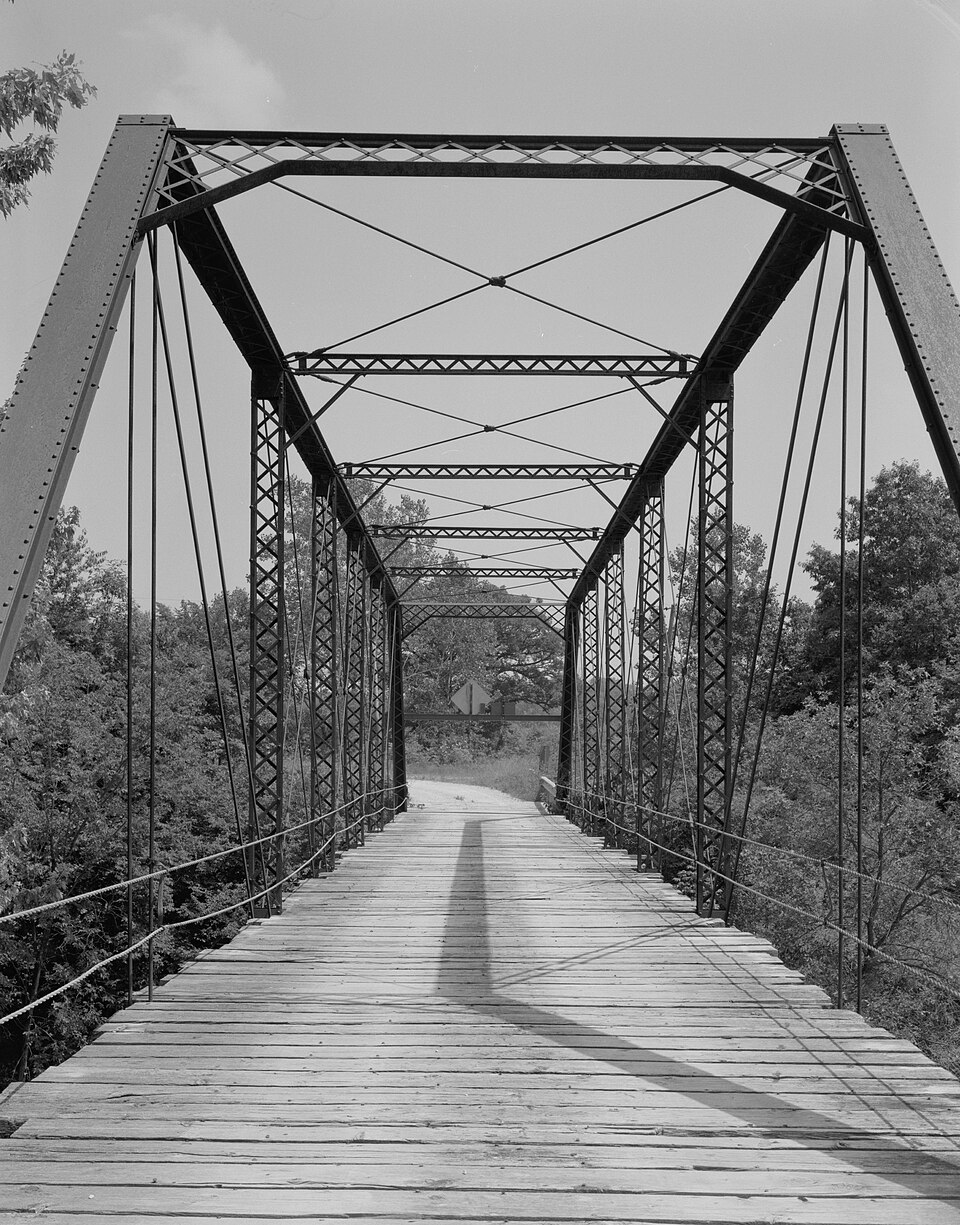 Photograph of Grand River Bridge