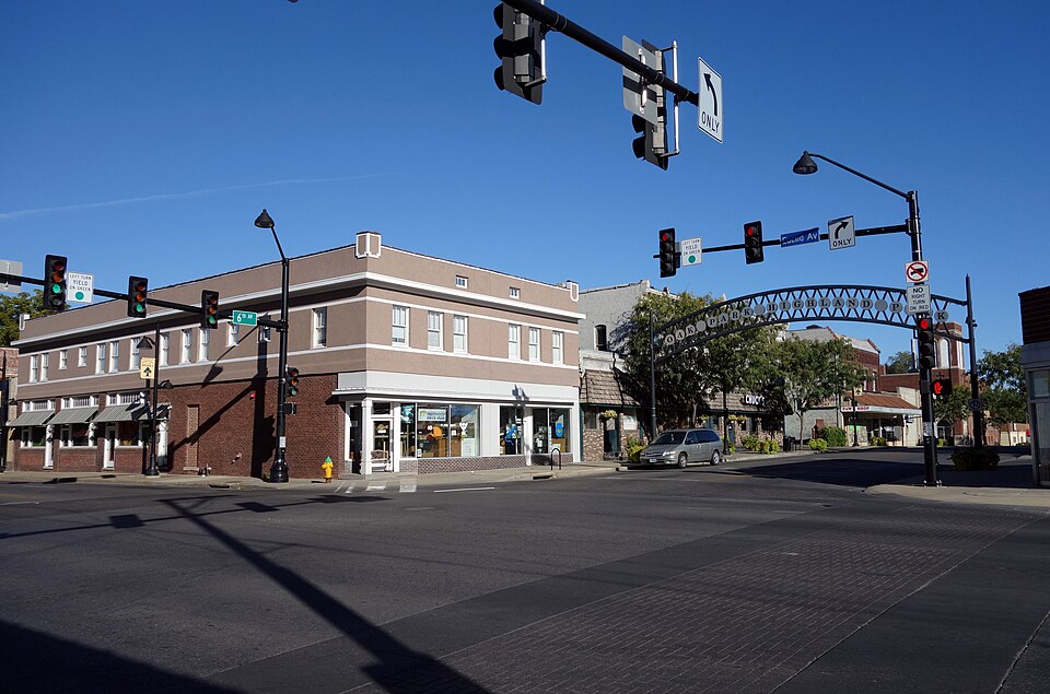 Photograph of Highland Park Historic Business District at Euclid and Sixth Avenues