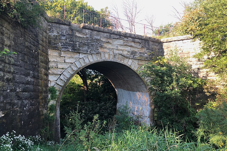 Photograph of Chicago, Rock Island and Pacific Railroad Stone Arch Viaduct