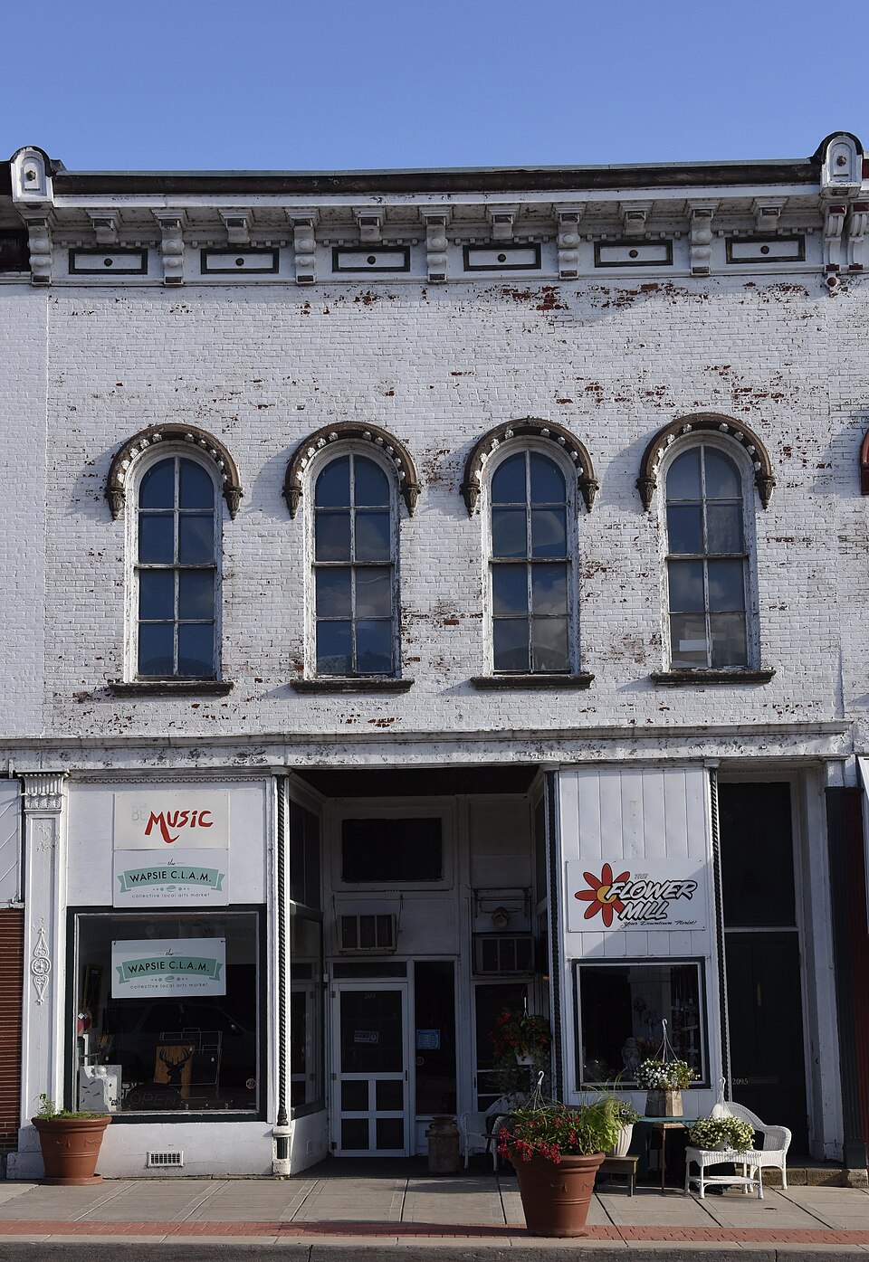 Photograph of Maas Commercial Building