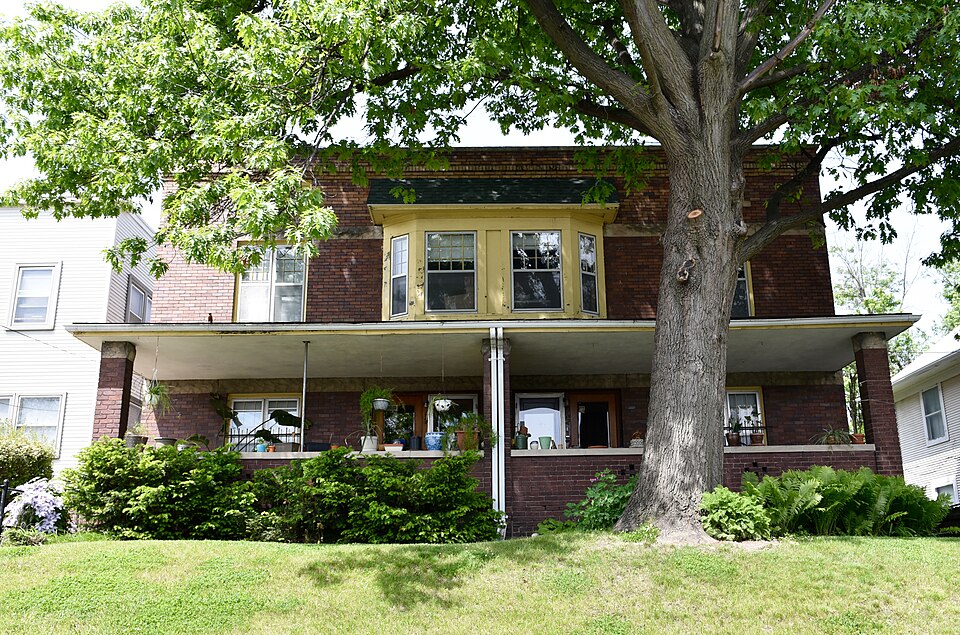 Photograph of Susie P. Turner Double House