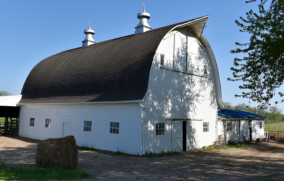 Photograph of Fred and Rosa Fulton Barn
