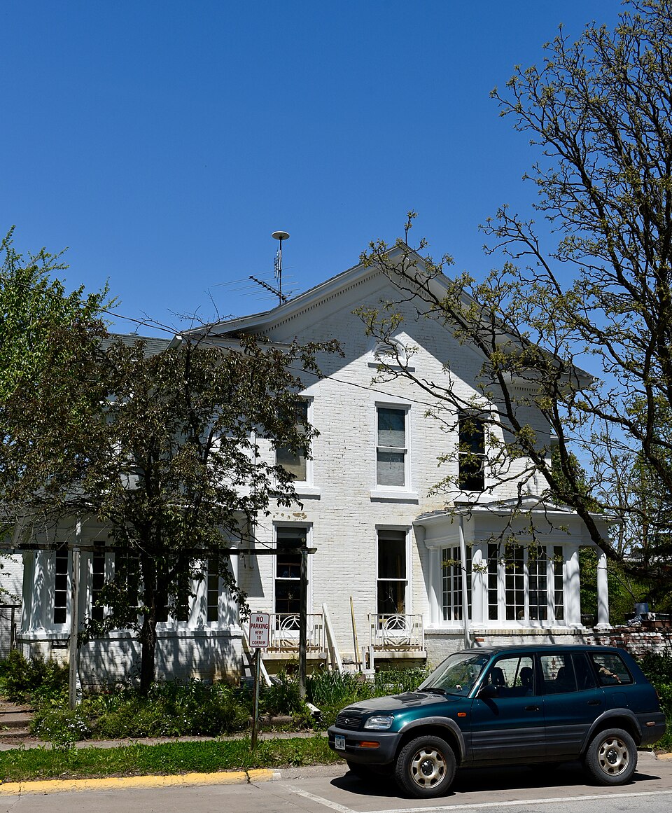 Photograph of R. B. and Lizzie L. Louden House