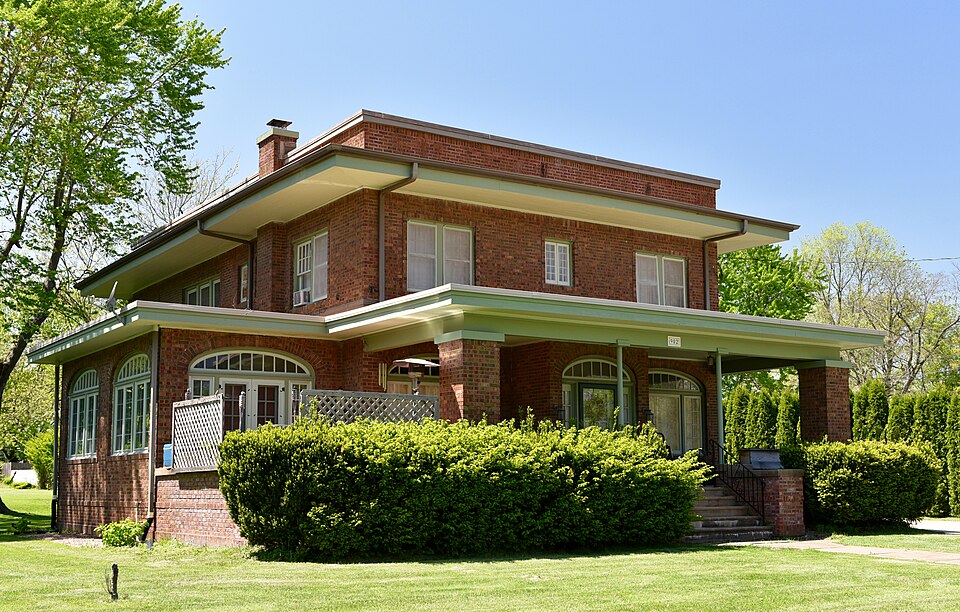 Photograph of O.F. and Lulu E. Fryer House