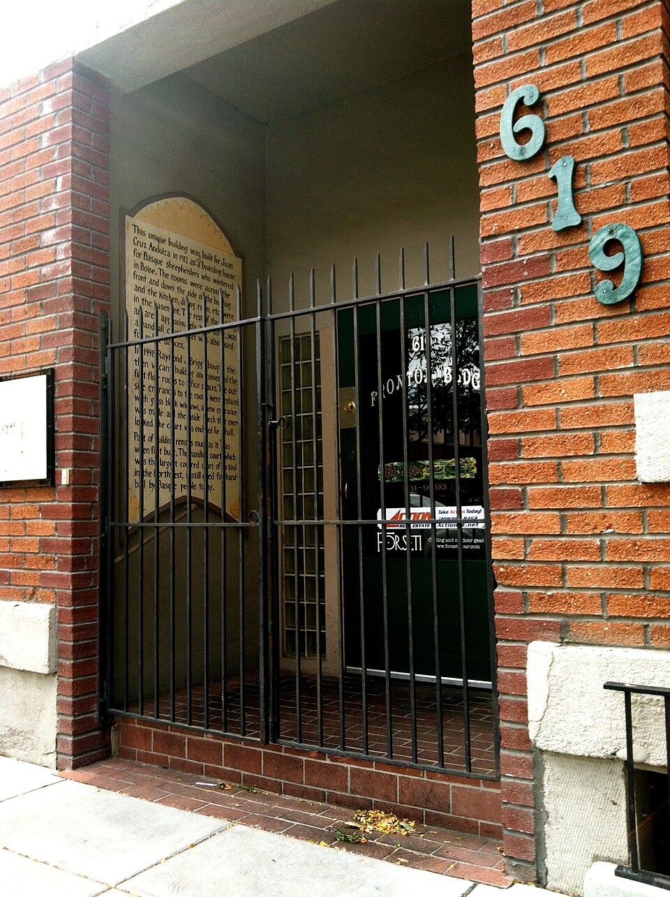 Photograph of Anduiza Hotel