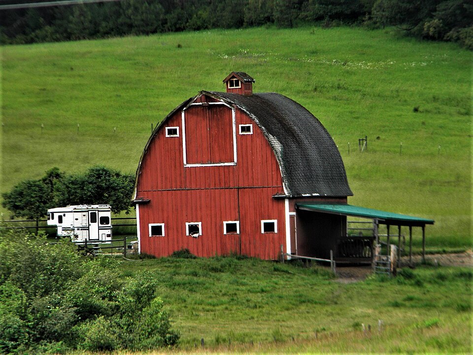 Photograph of Edward and Ida Soncarty Barn