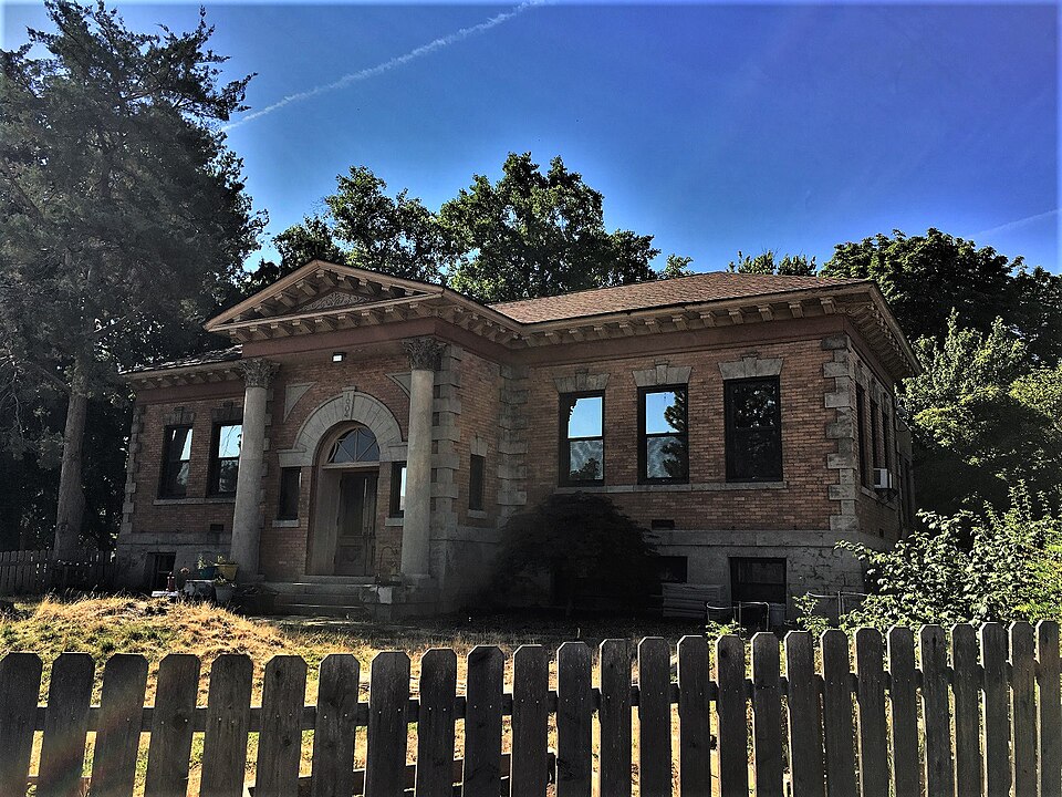 Photograph of Carnegie Library