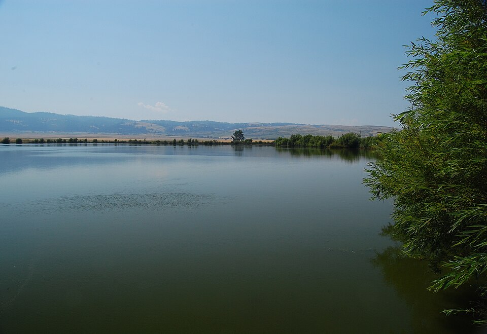 Photograph of Tolo Lake