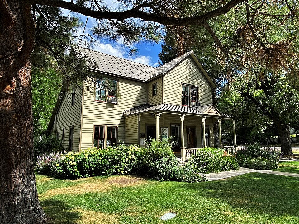 Photograph of Fox-Worswick House