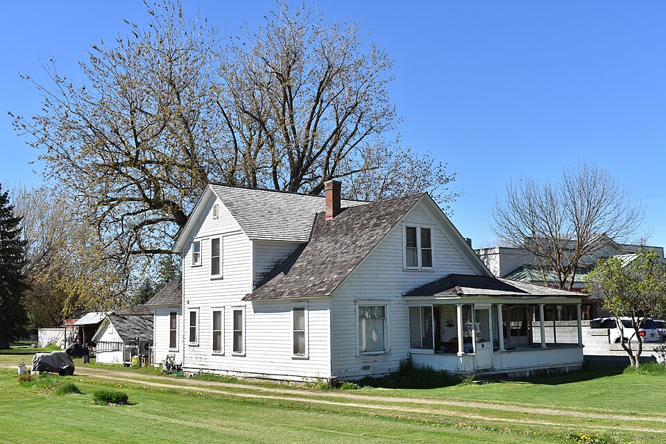 Photograph of Bushnell-Fisher House