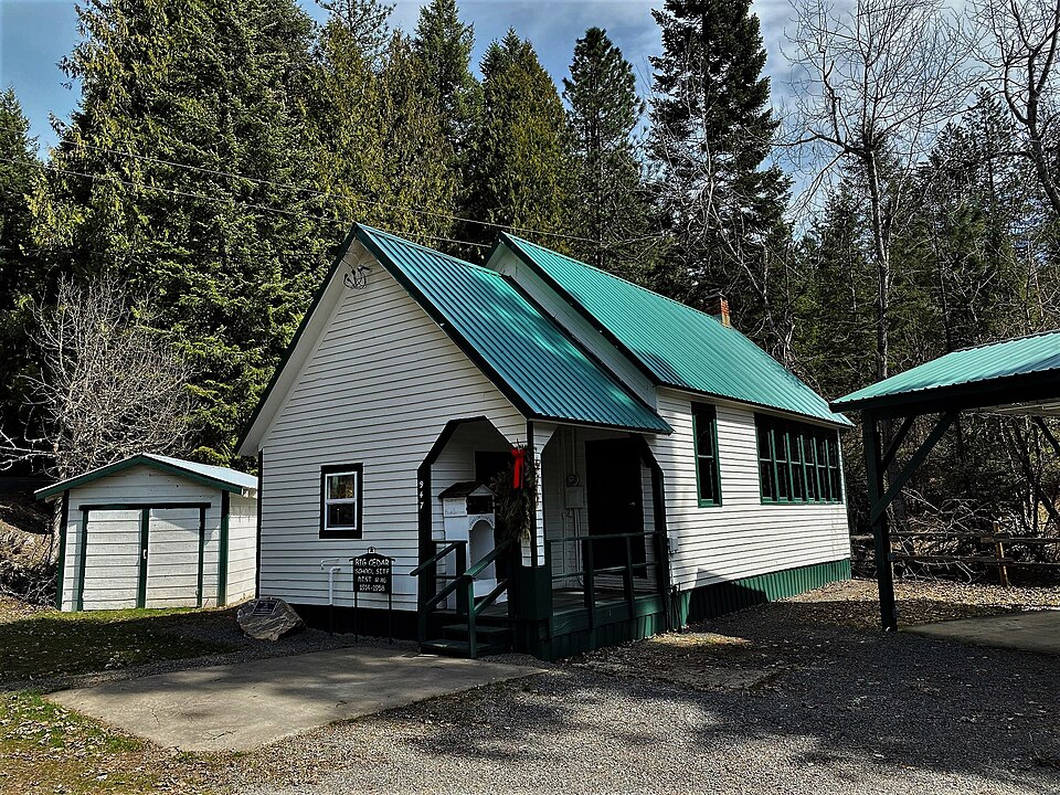 Photograph of Big Cedar School