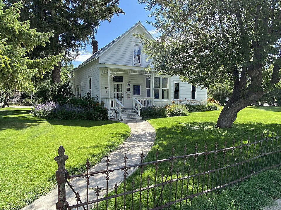Photograph of Homer Pound House